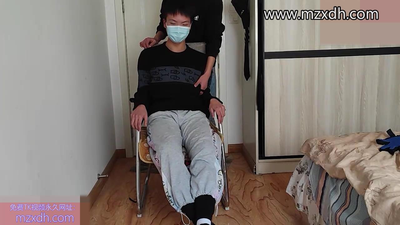 MZB2248-小王椅子上身TK灰裤男孩