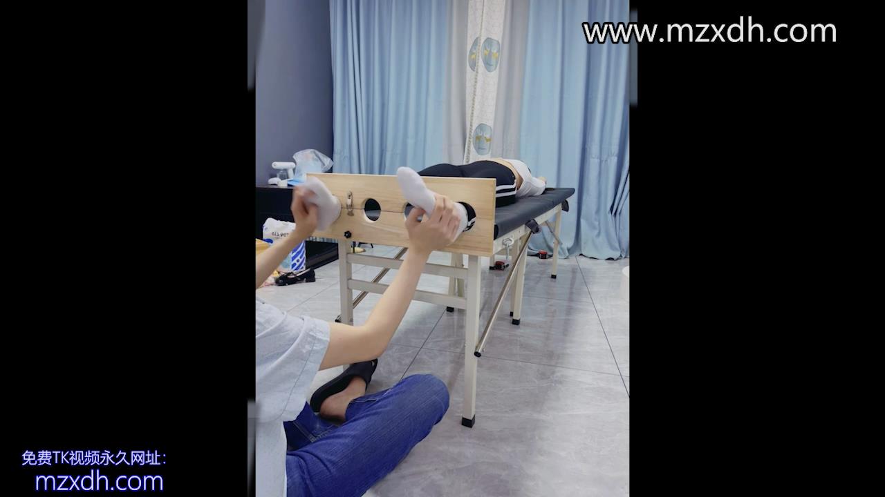 MZG1505-超级超级怕痒模特糖糖运动服少女严厉TK上集