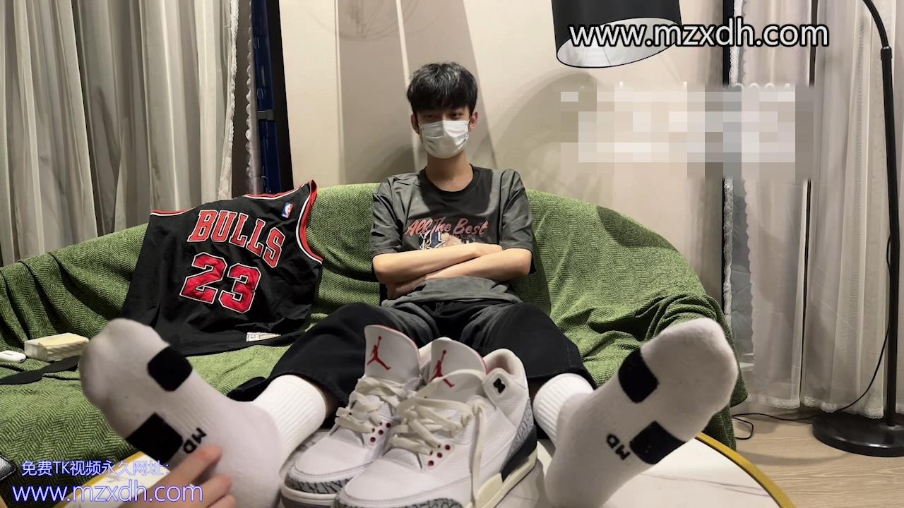 MZB2557-斯文小哥被挠下集