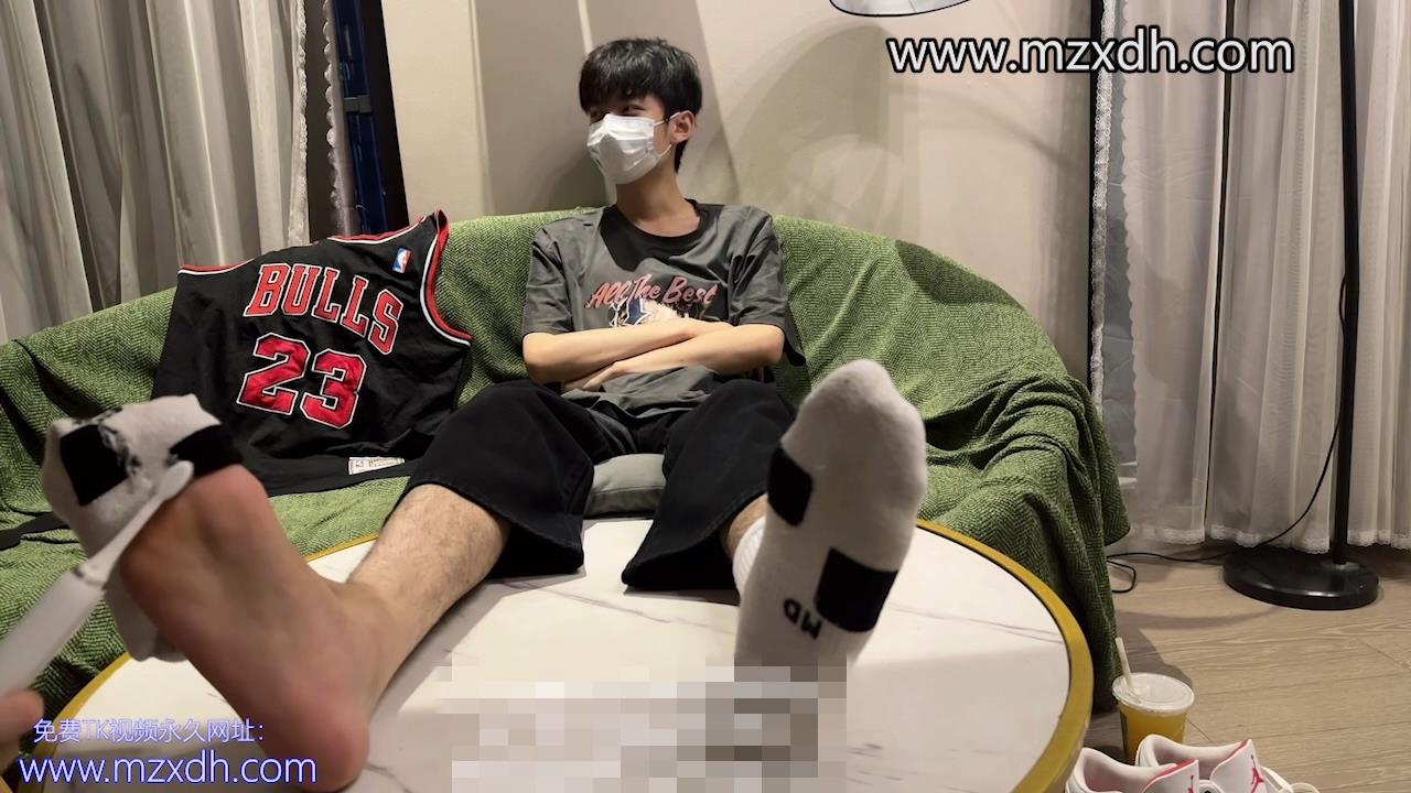 MZB2557-斯文小哥被挠下集