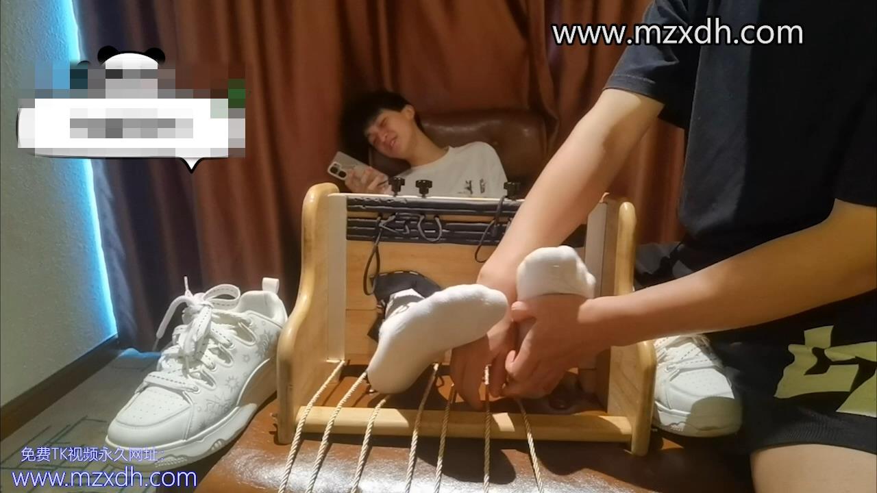 MZB2572-超帅可爱的coser被挠