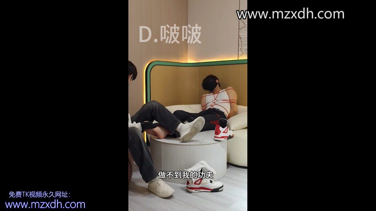 MZB2862-健壮男被挠