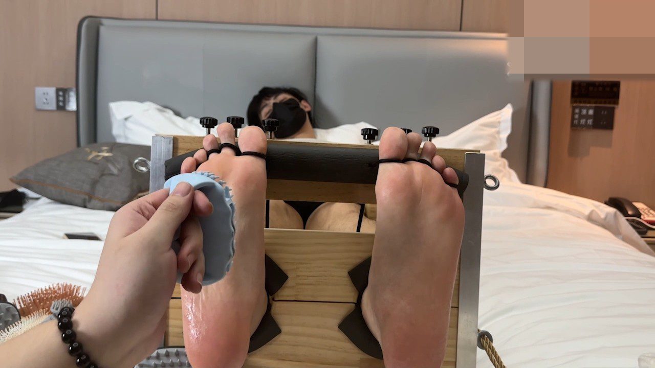 MZB2878-男大奶狗被挠